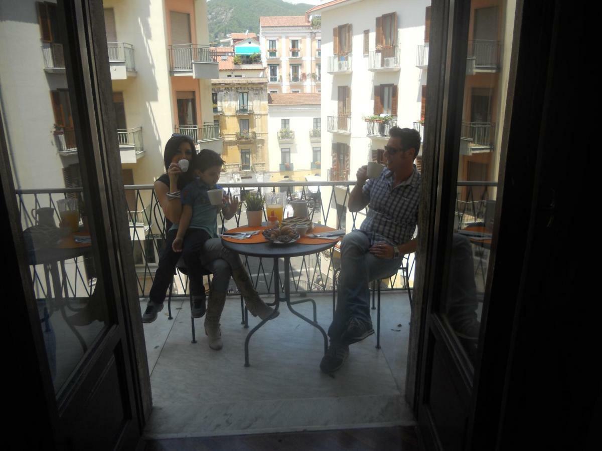 Appartamento Velia Salerno Exteriér fotografie