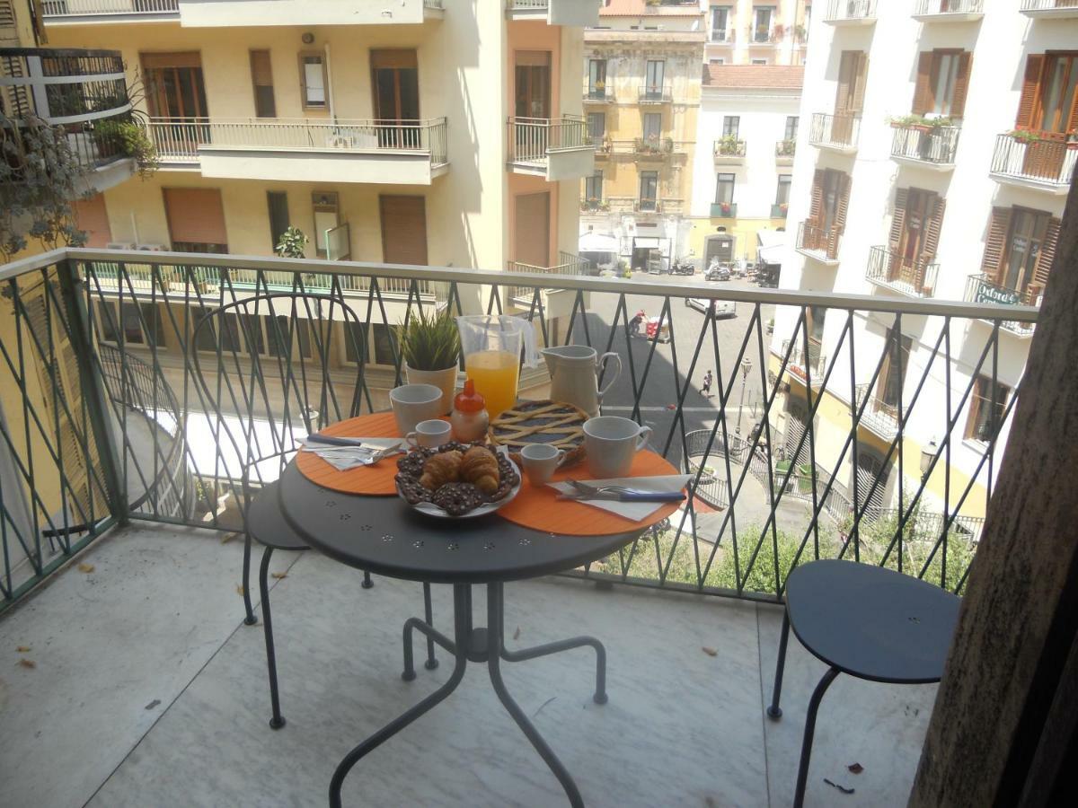 Appartamento Velia Salerno Exteriér fotografie