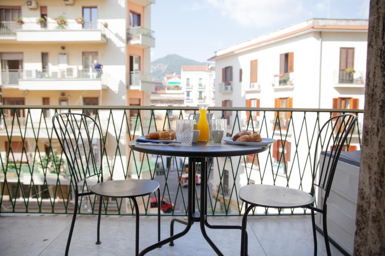 Appartamento Velia Salerno Exteriér fotografie